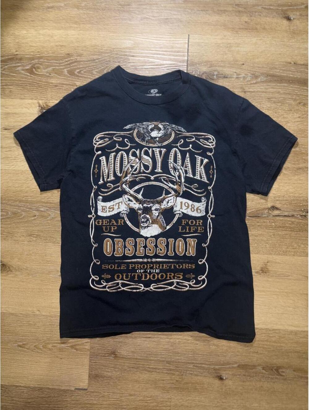 Mossy Oak Obsession Buck Deer Graphic Tee Men’s Medium
